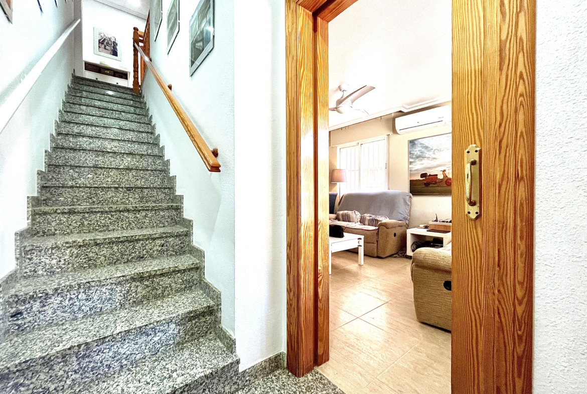 Bright living area of semi-detached 4 bedroom property in Los Alcázares, listed by Levante Properties.