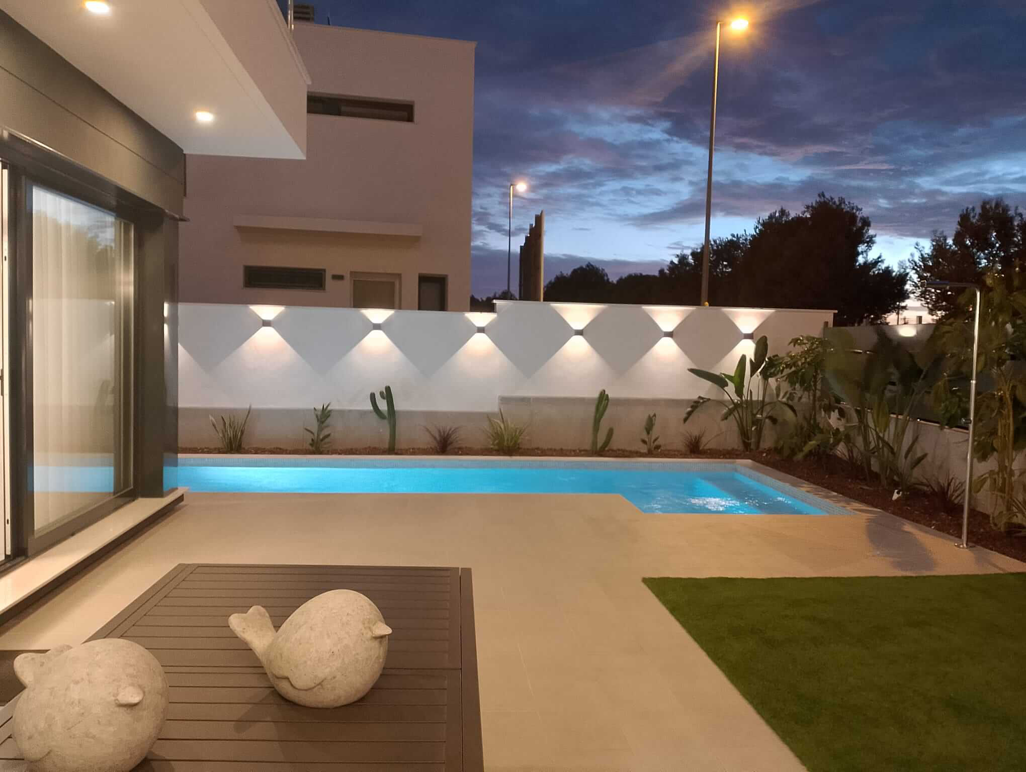 Private swimming pool at Tindra Villas in Roda Golf by Levante Properties