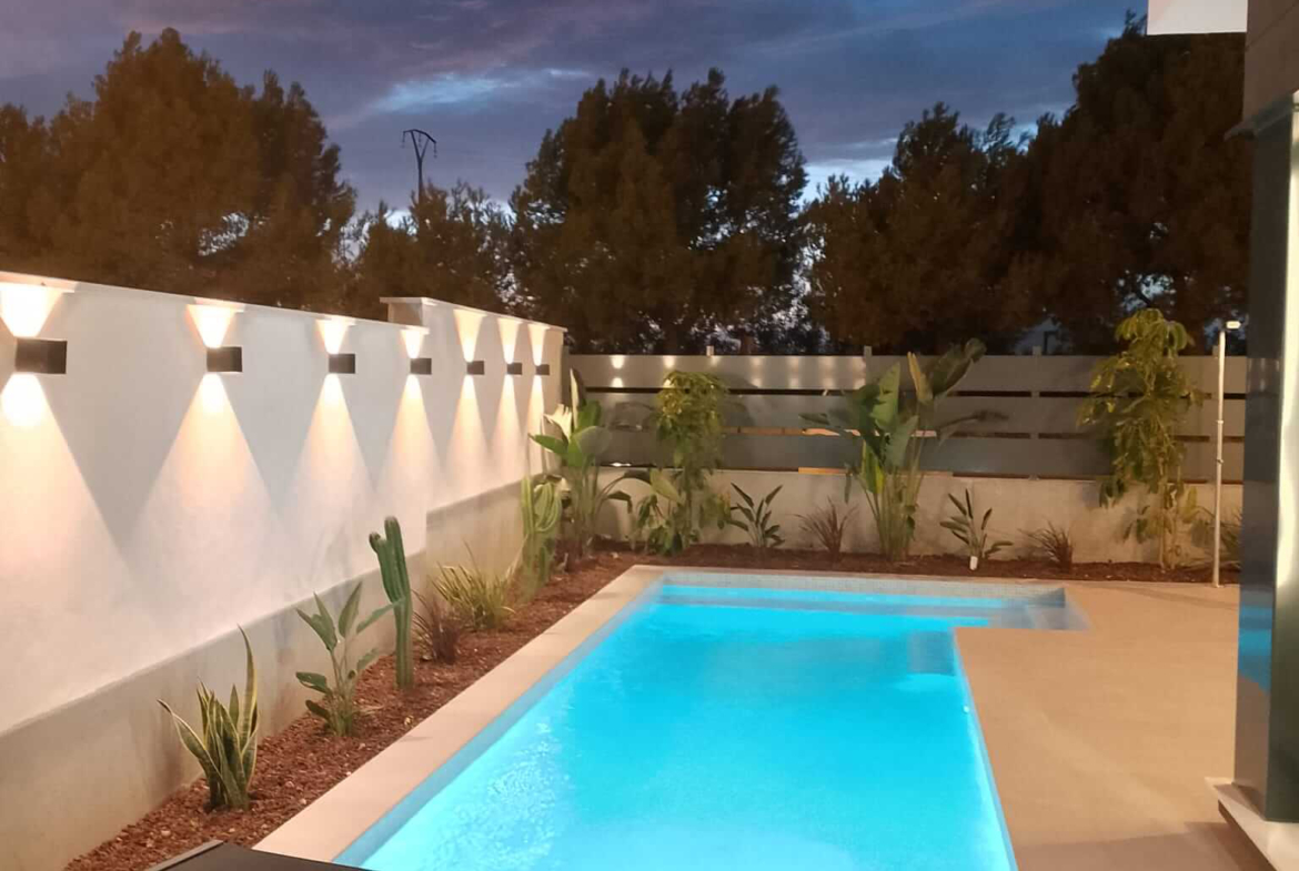 Private swimming pool at Tindra Villas in Roda Golf by Levante Properties