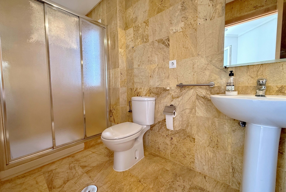 Modern family bathroom in Mar Menor Golf Resort villa presented by Levante Properties