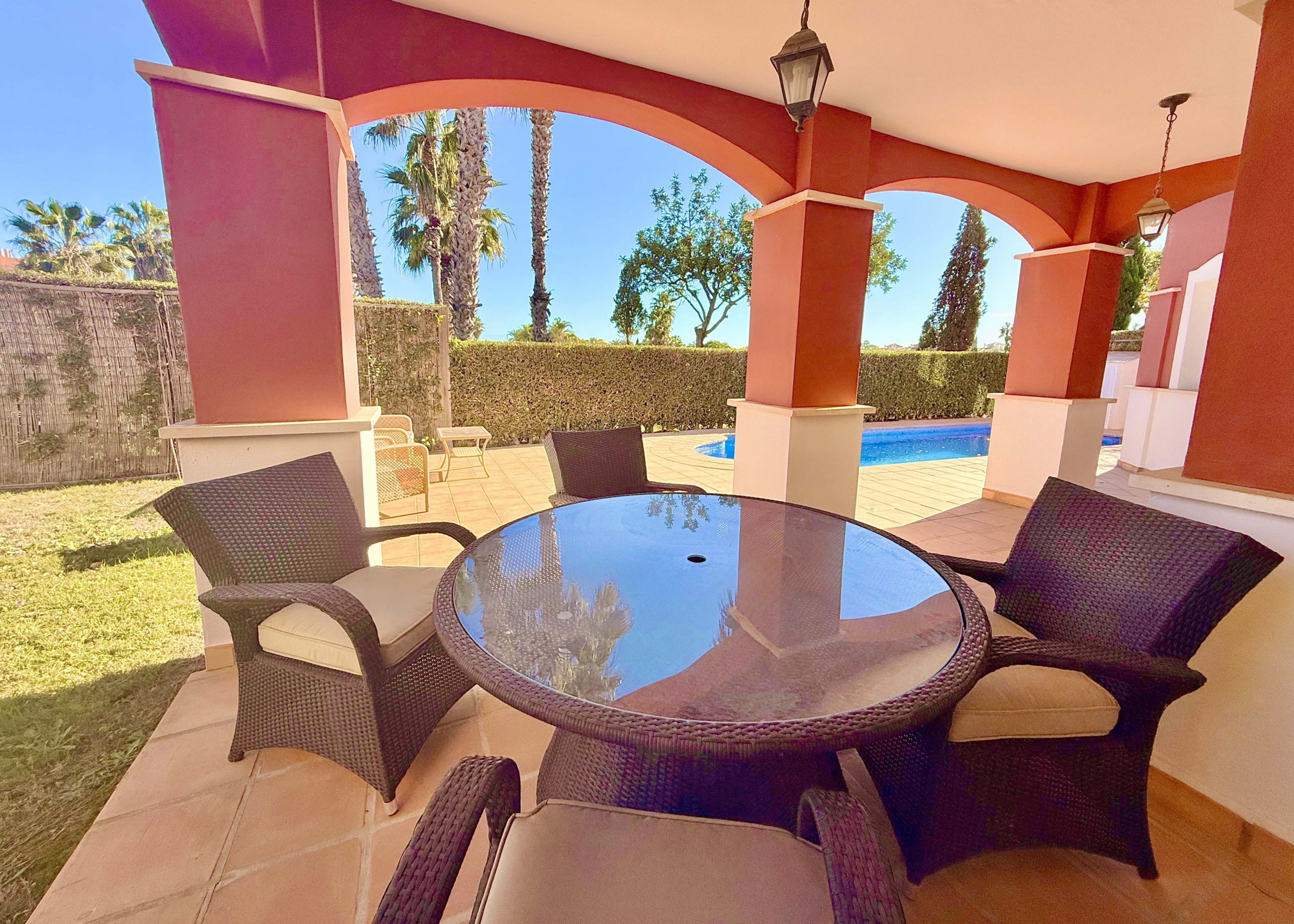 Spacious ground-floor terrace and garden area in a Mar Menor Golf Resort villa by Levante Properties