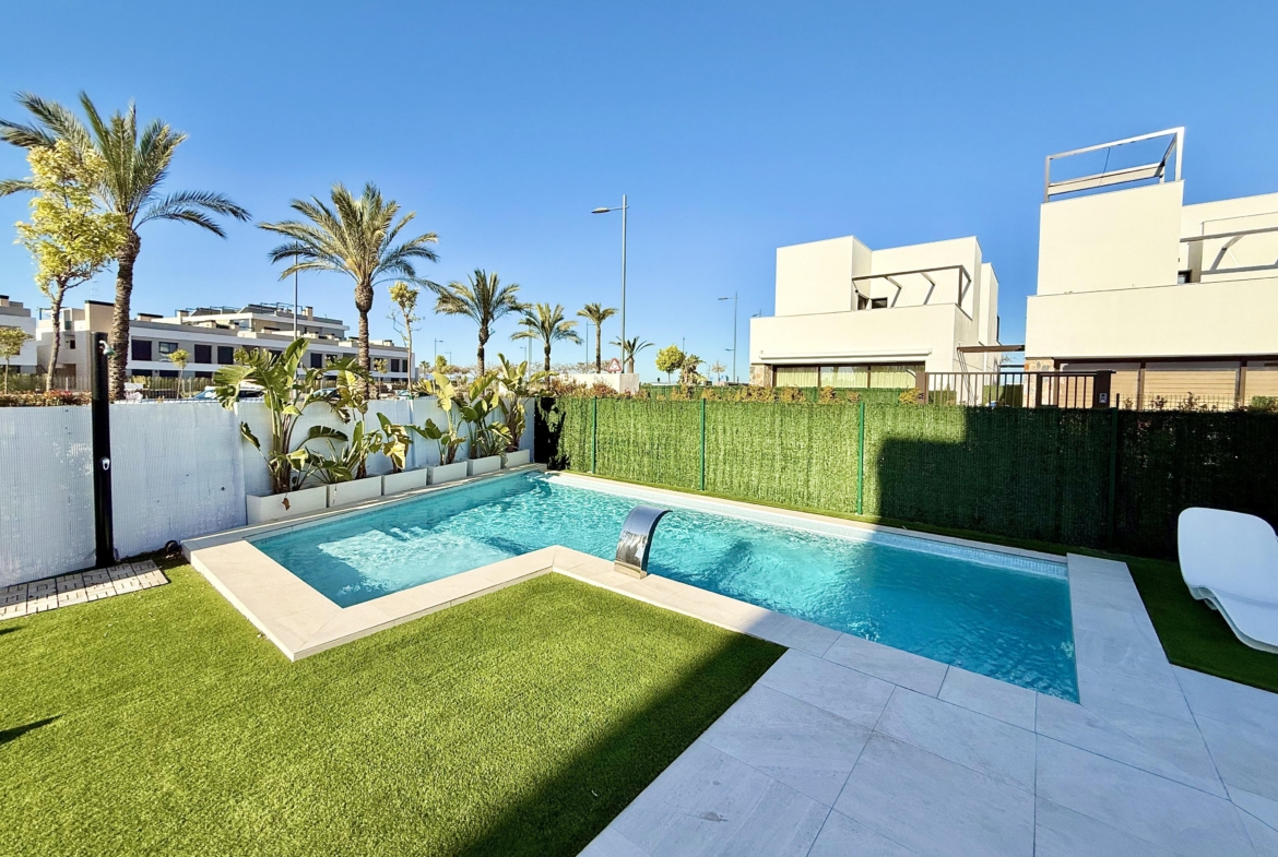 Private swimming pool and landscaped garden of Lavanda villa at Santa Rosalia by Levante Properties