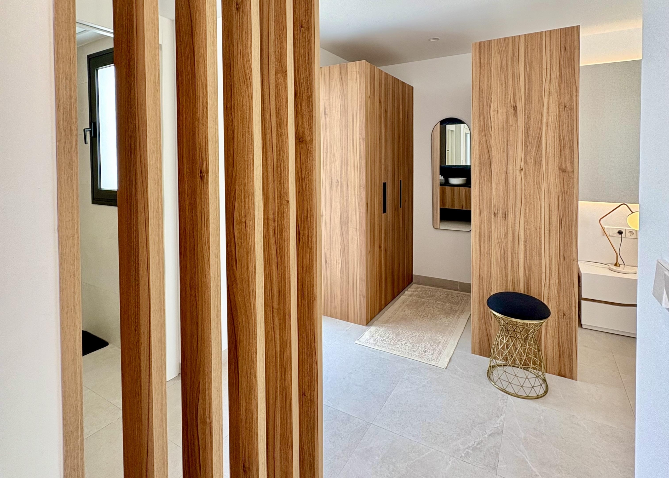 Modern bathroom in Villa Almendro at Santa Rosalía Lake & Life Resort by Levante Properties