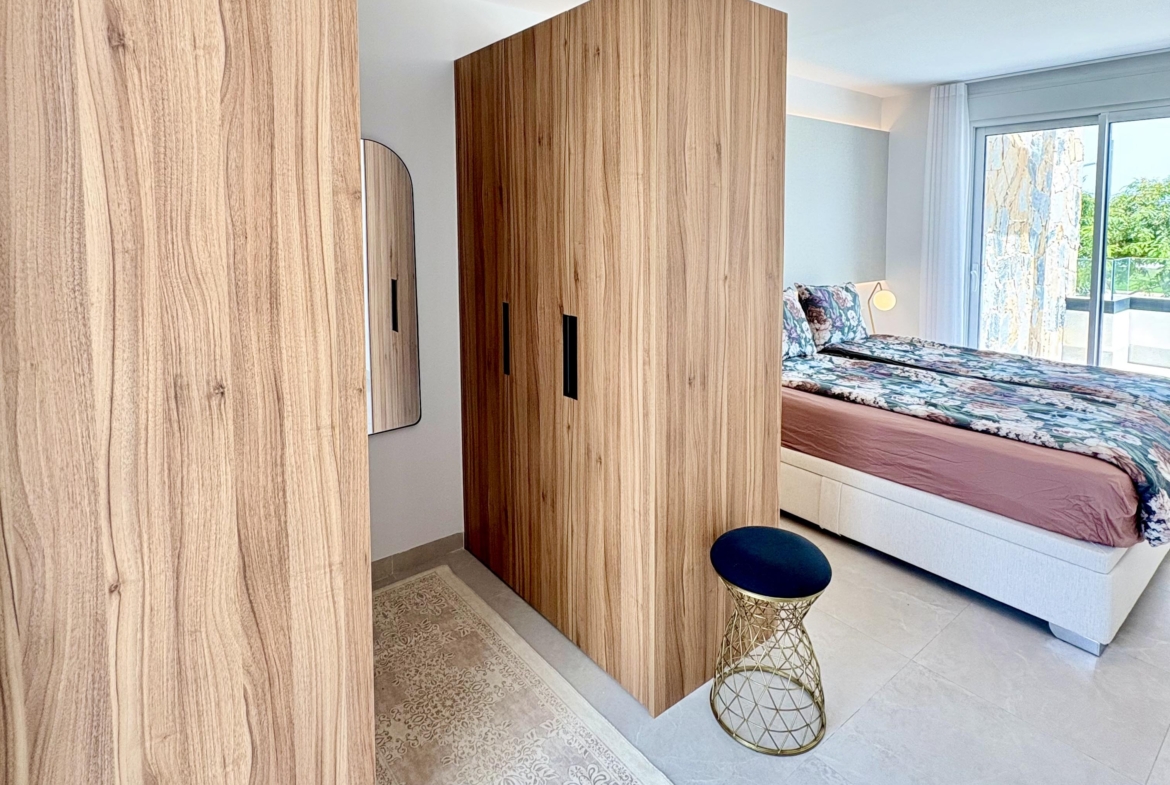 Bright and stylish bedroom in Villa Almendro, designed for comfort and relaxation.