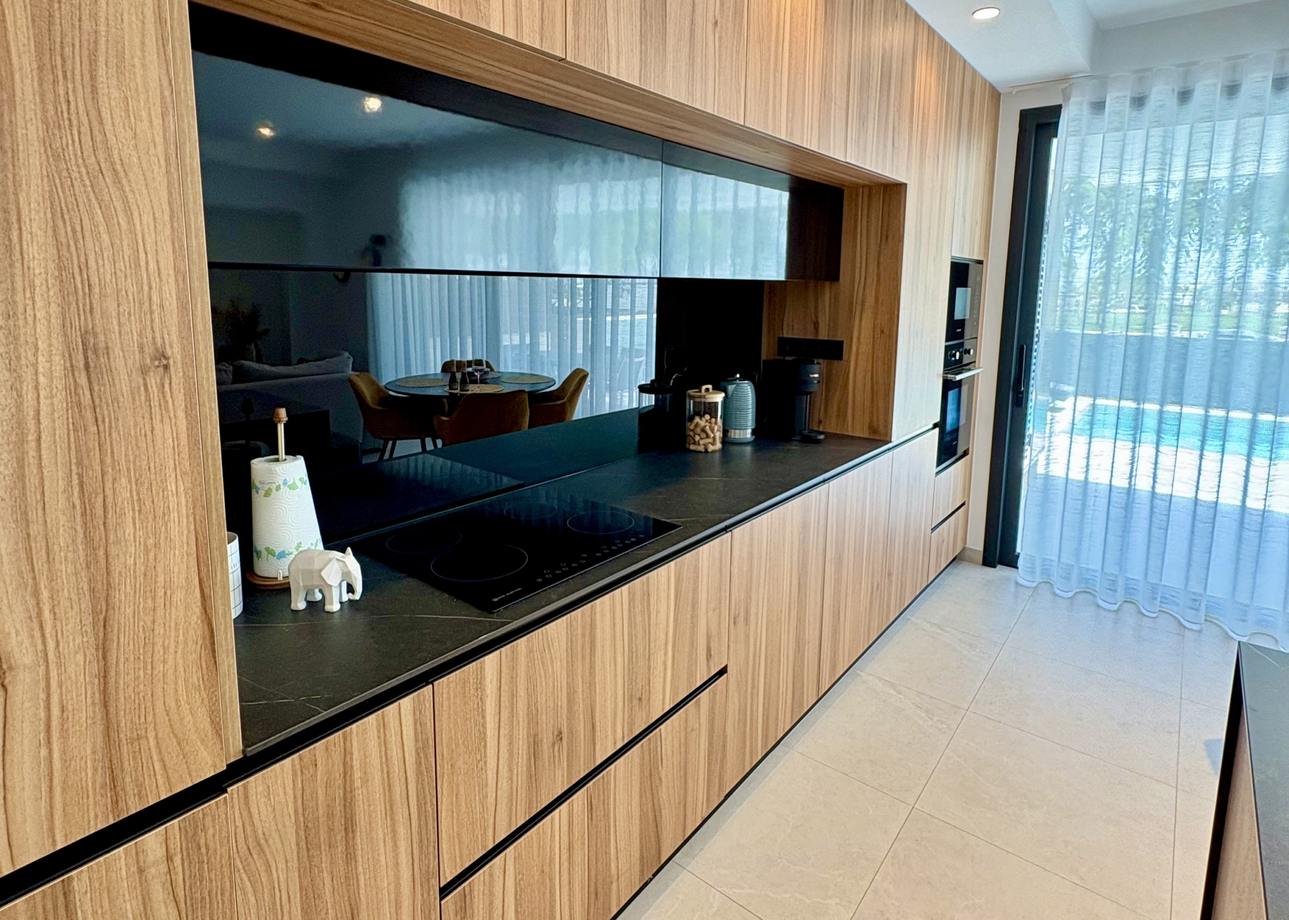 Fully equipped modern kitchen in Villa Almendro Santa Rosalía