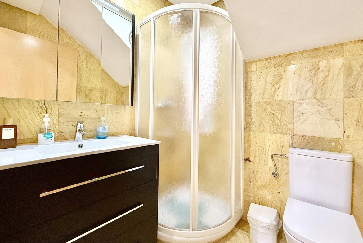 Modern contemporary bathroom in a Levante Properties villa at Mar Menor Golf Resort.