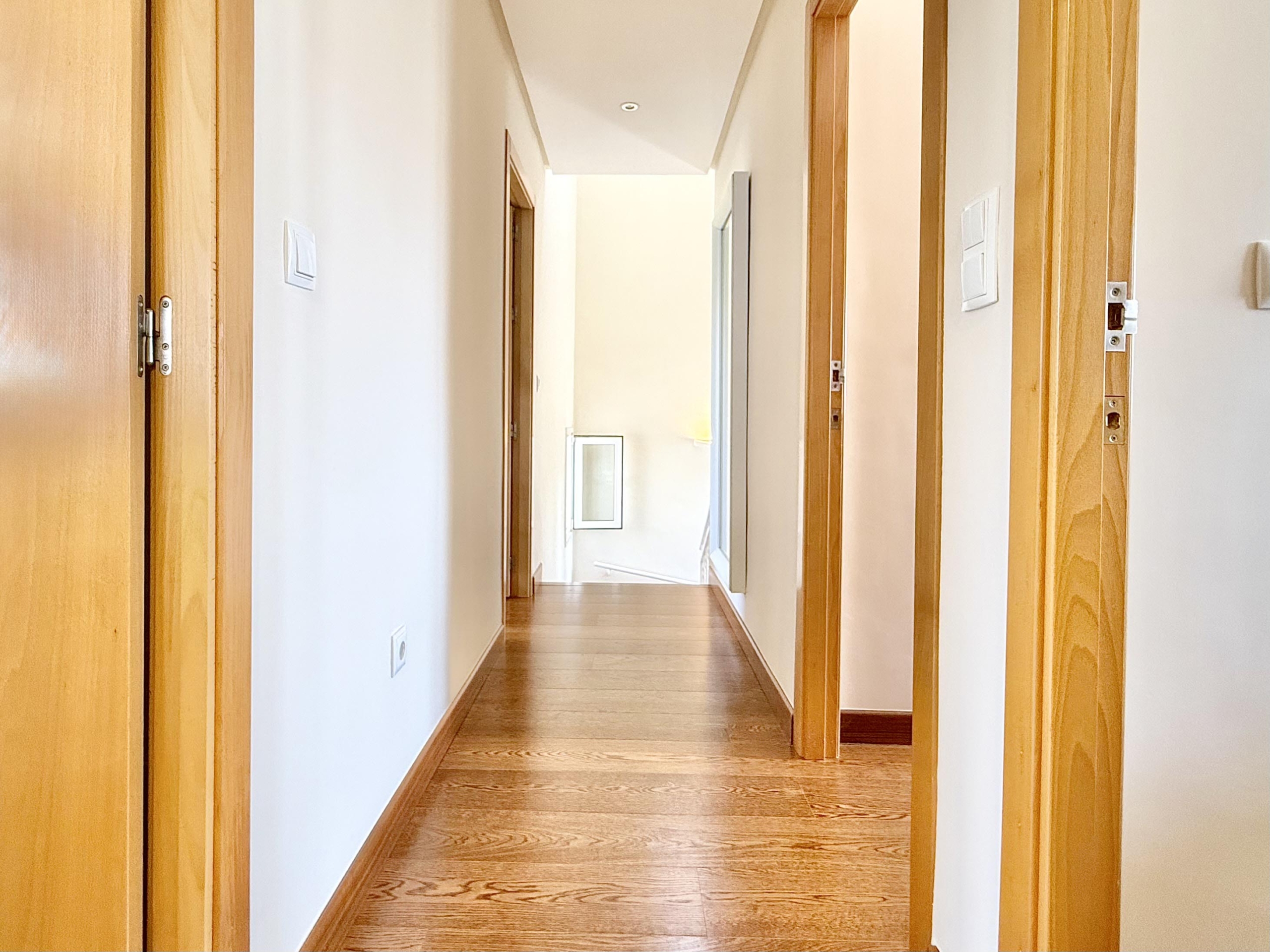 Bright first-floor hallway and landing in a Baron villa at Mar Menor Golf Resort, presented by Levante Properties.