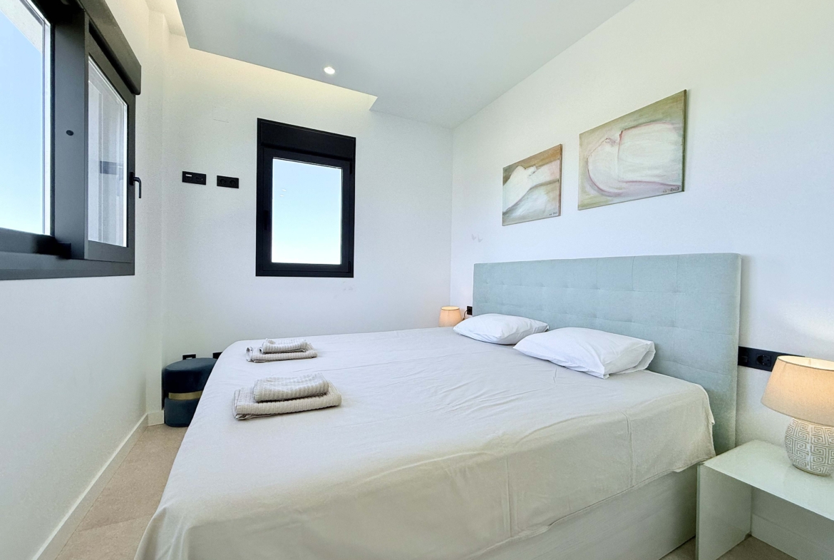 Double bedroom in Mirador apartment with natural light