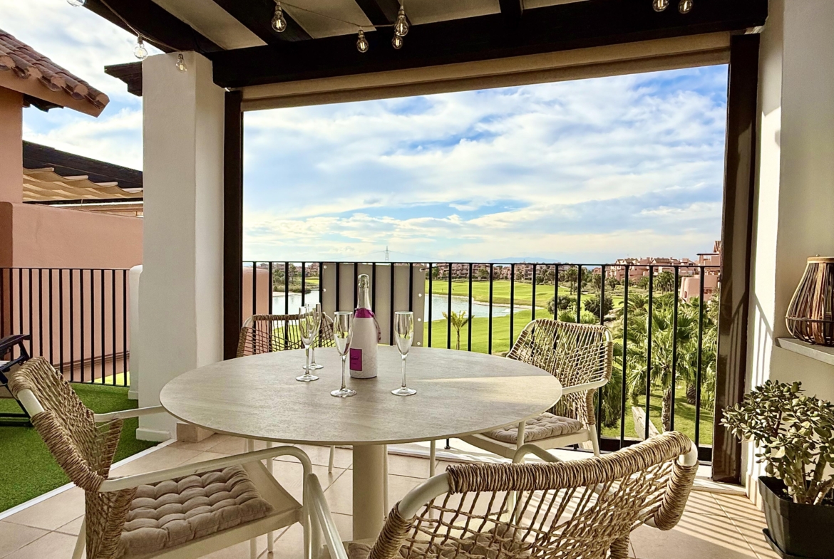 Luxury 2-bed penthouse for Sale Mar Menor Golf Resort.