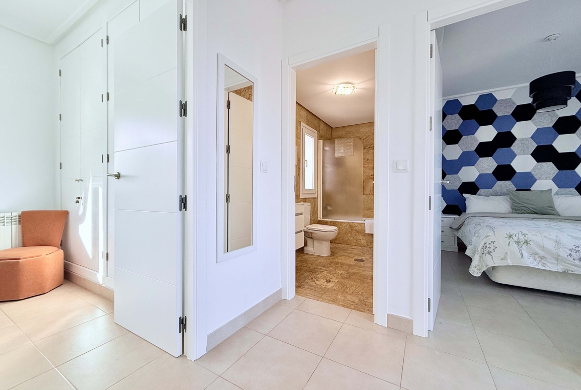 Modernised bathrooms at the Isla Grosa villa on Mar Menor Golf Resort.