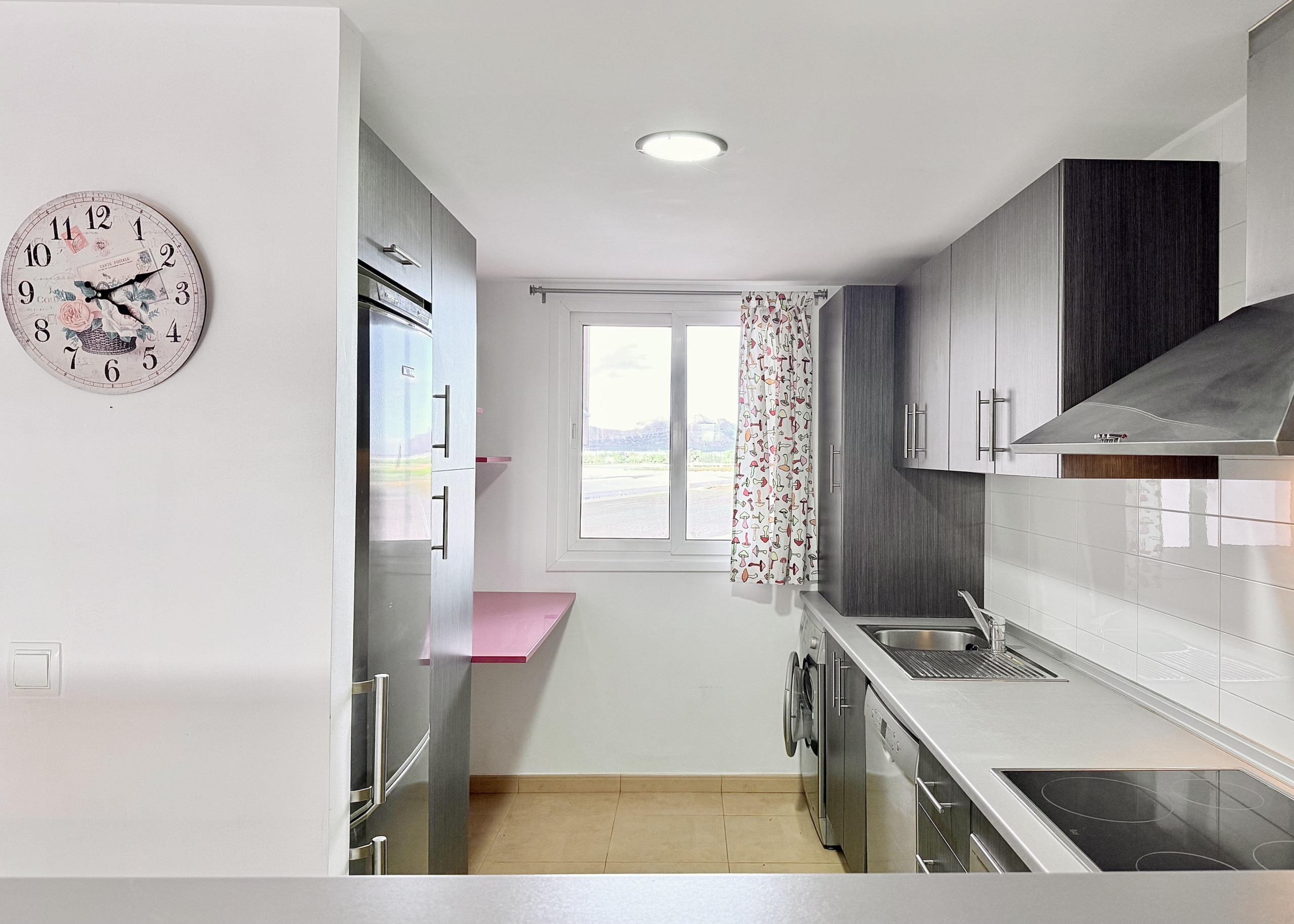 Modern kitchen in a 2-Bed South Facing Apartment at Mar Menor Golf Resort by Levante Properties