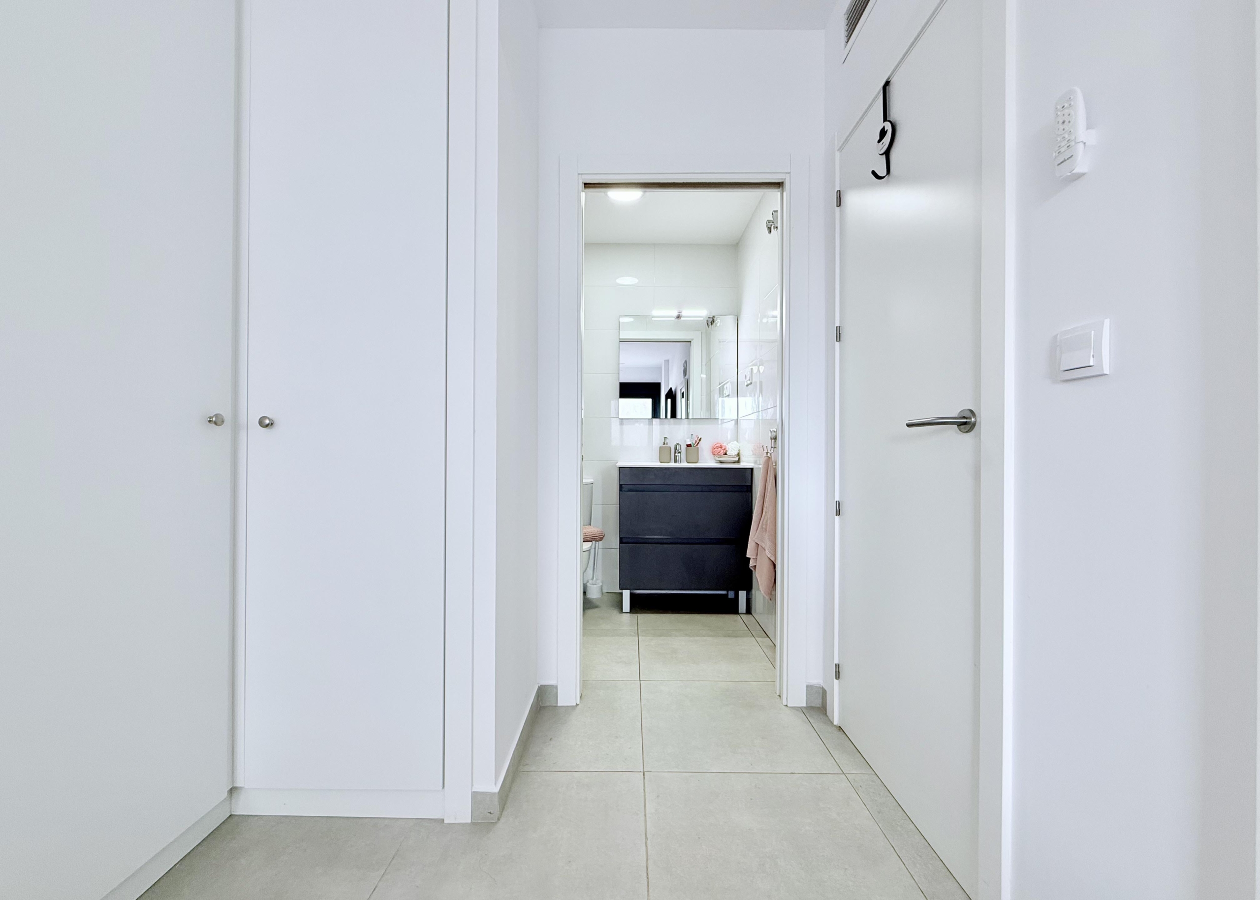 San Pedro del Pinatar en-suite bathroom in a top floor apartment by Levante Properties