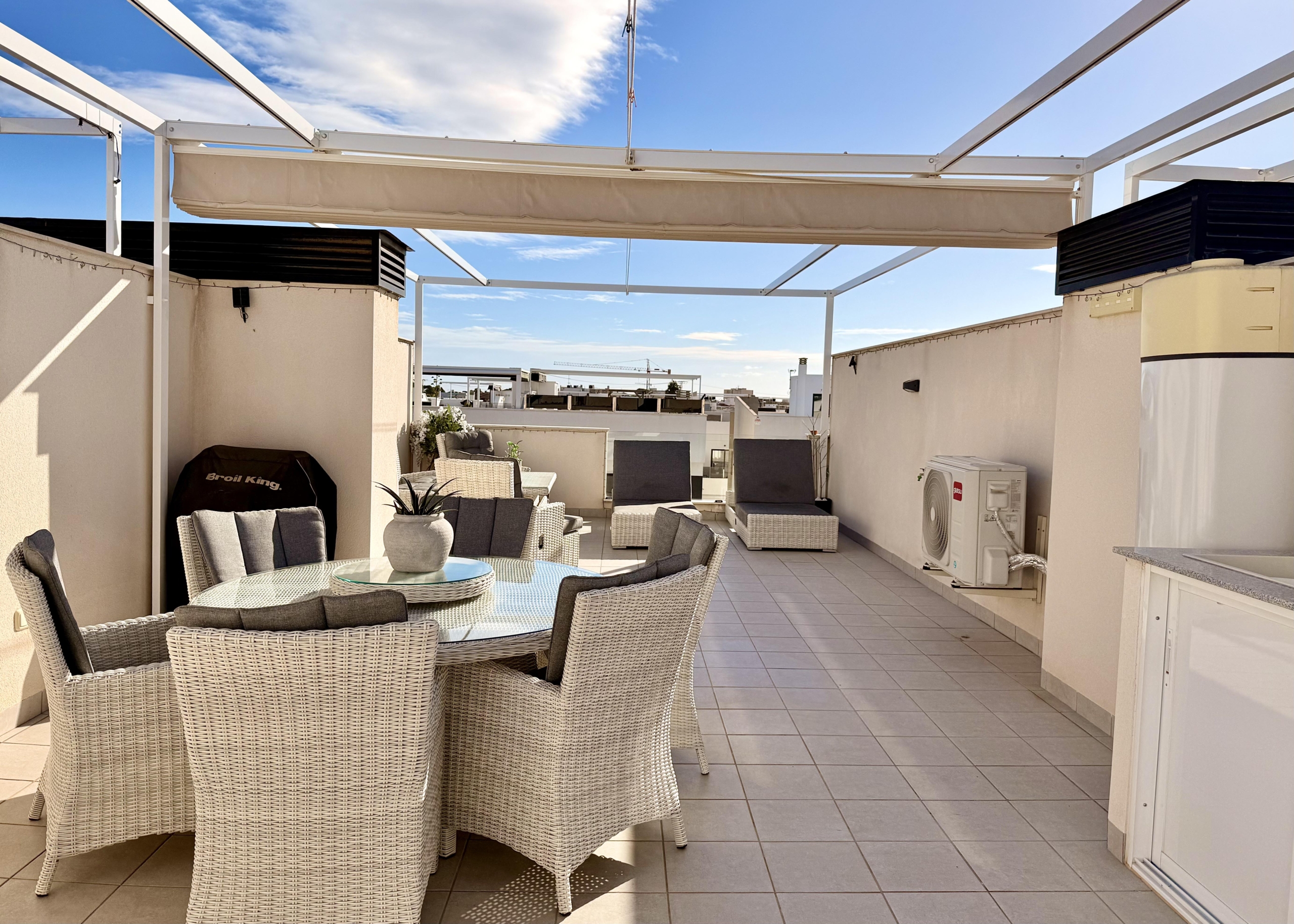 San Pedro del Pinatar top floor apartment private solarium Levante Properties