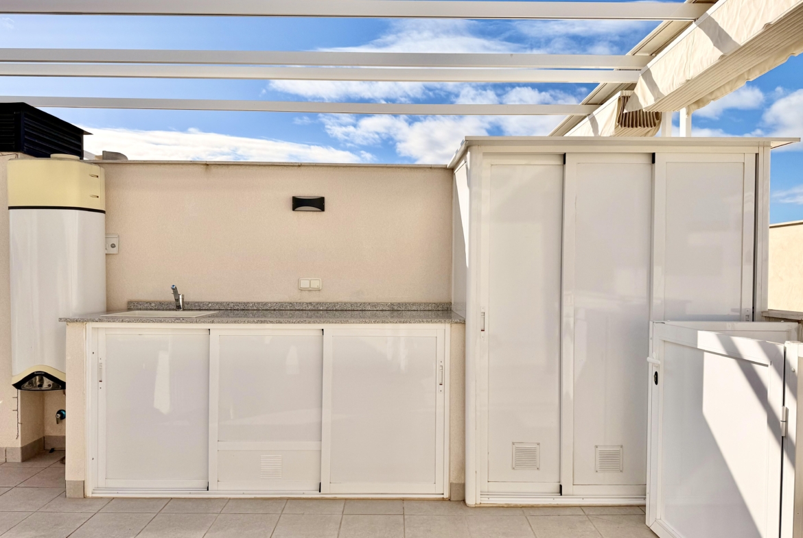 San Pedro del Pinatar top floor apartment private solarium Levante Properties