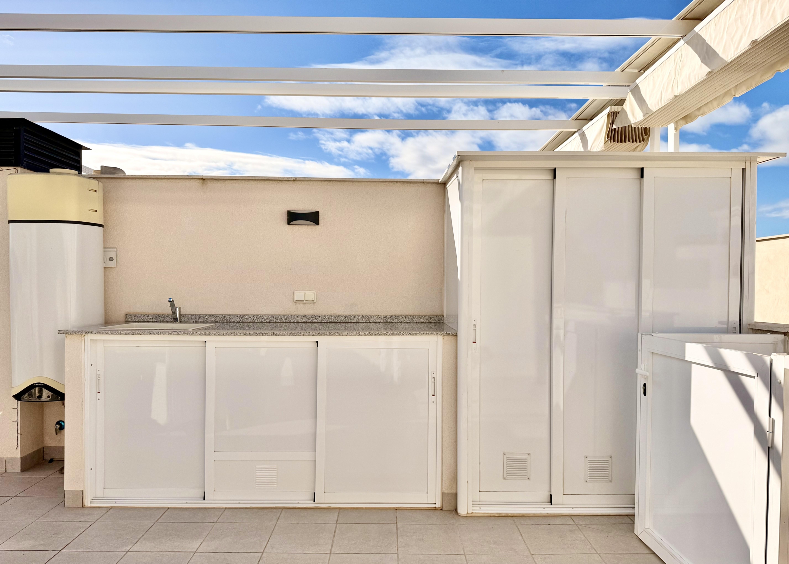 San Pedro del Pinatar top floor apartment private solarium Levante Properties