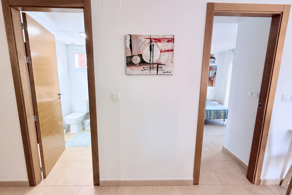 Lovely 1 Bedroom Apartment modern bathroom at Mar Menor Golf Resort by Levante Properties