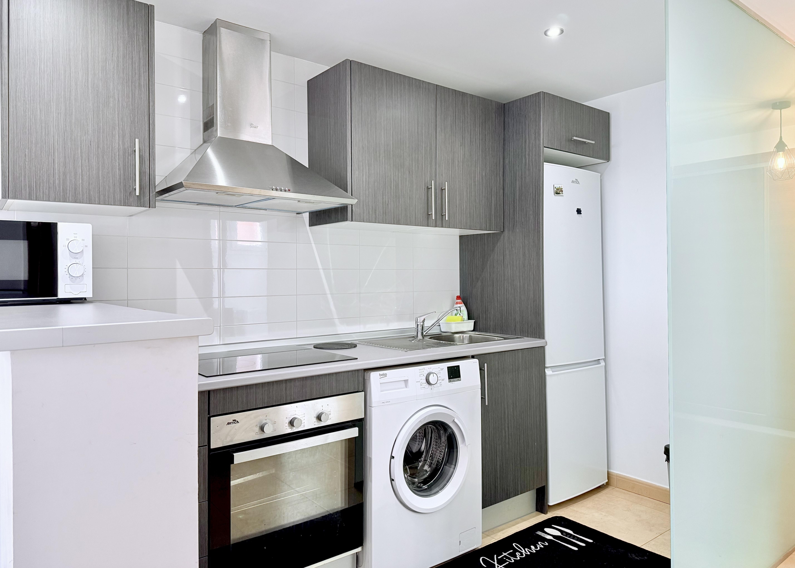 Lovely 1 Bedroom Apartment featuring a modern open-plan kitchen at Mar Menor Golf Resort