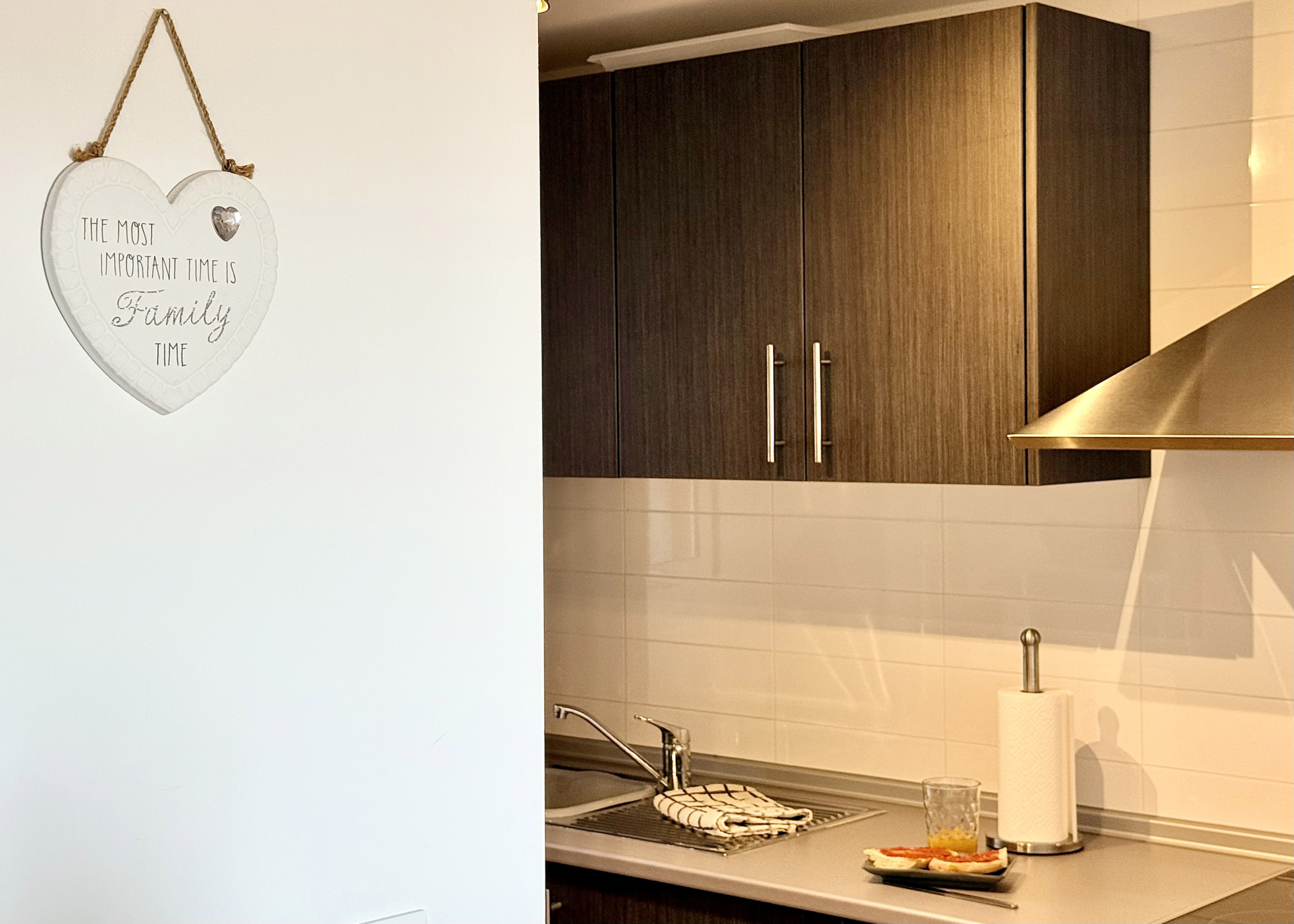 Open plan kitchen in Mar Menor Golf Resort apartment by Levante Properties