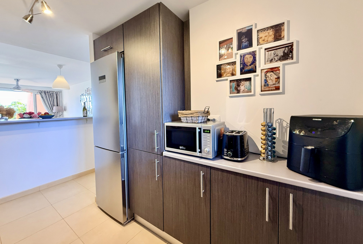 Open plan kitchen in Mar Menor Golf Resort apartment by Levante Properties