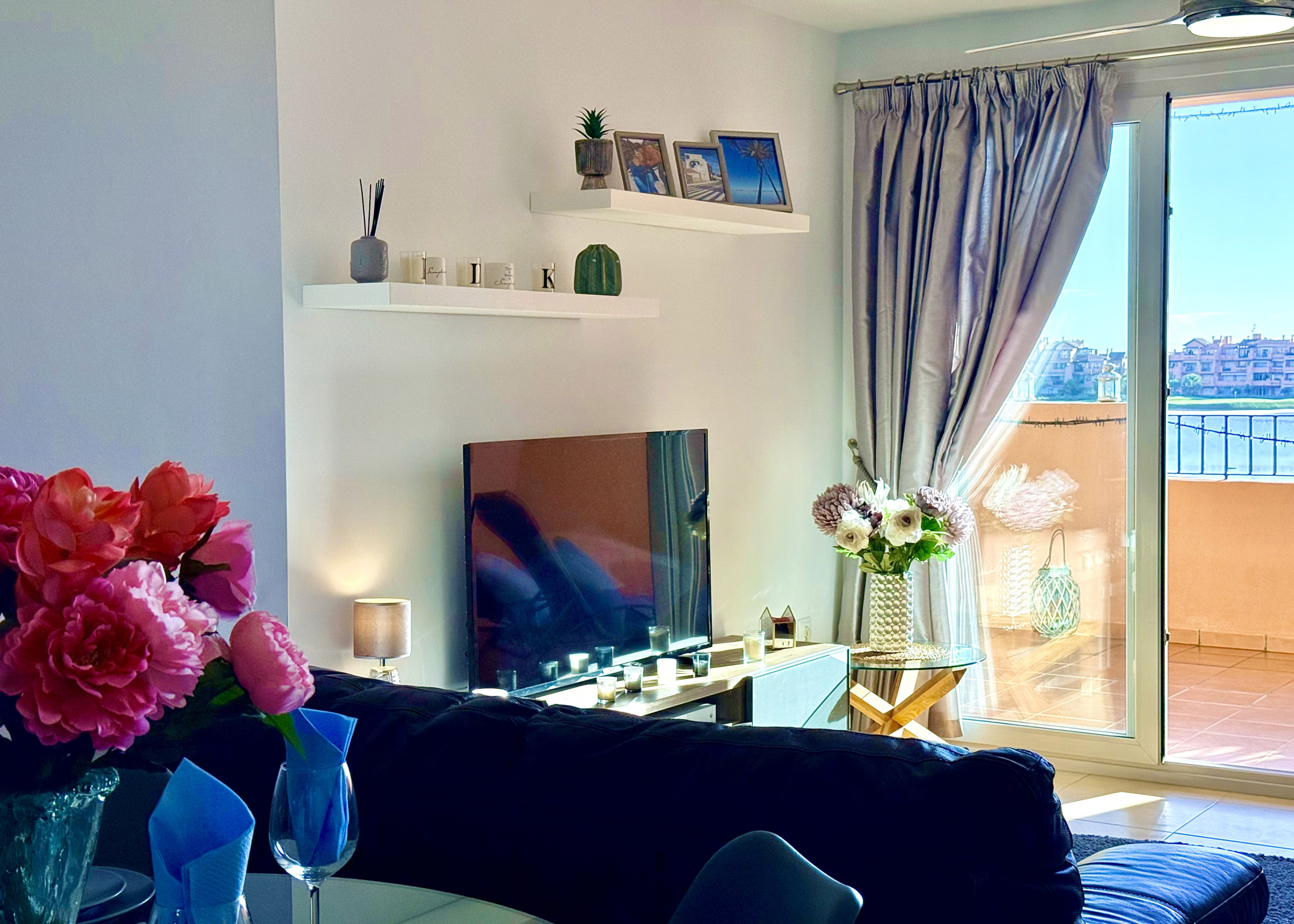 Open plan living and dining area in Mar Menor Golf Resort apartment by Levante Properties