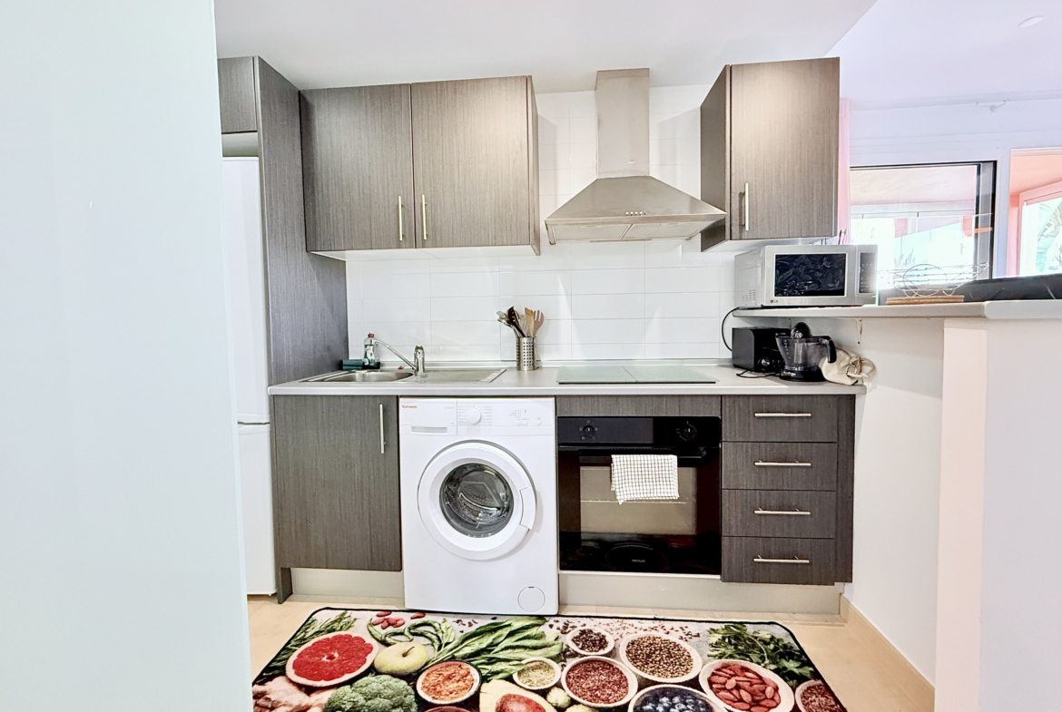 Modern 1 Bedroom Apartment kitchen on Mar Menor Golf Resort by Levante Properties