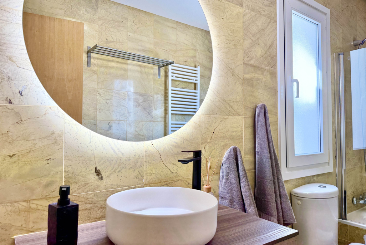 Family bathroom in exclusive 4 bed villa for sale on Mar Menor Golf Resort – Levante Properties