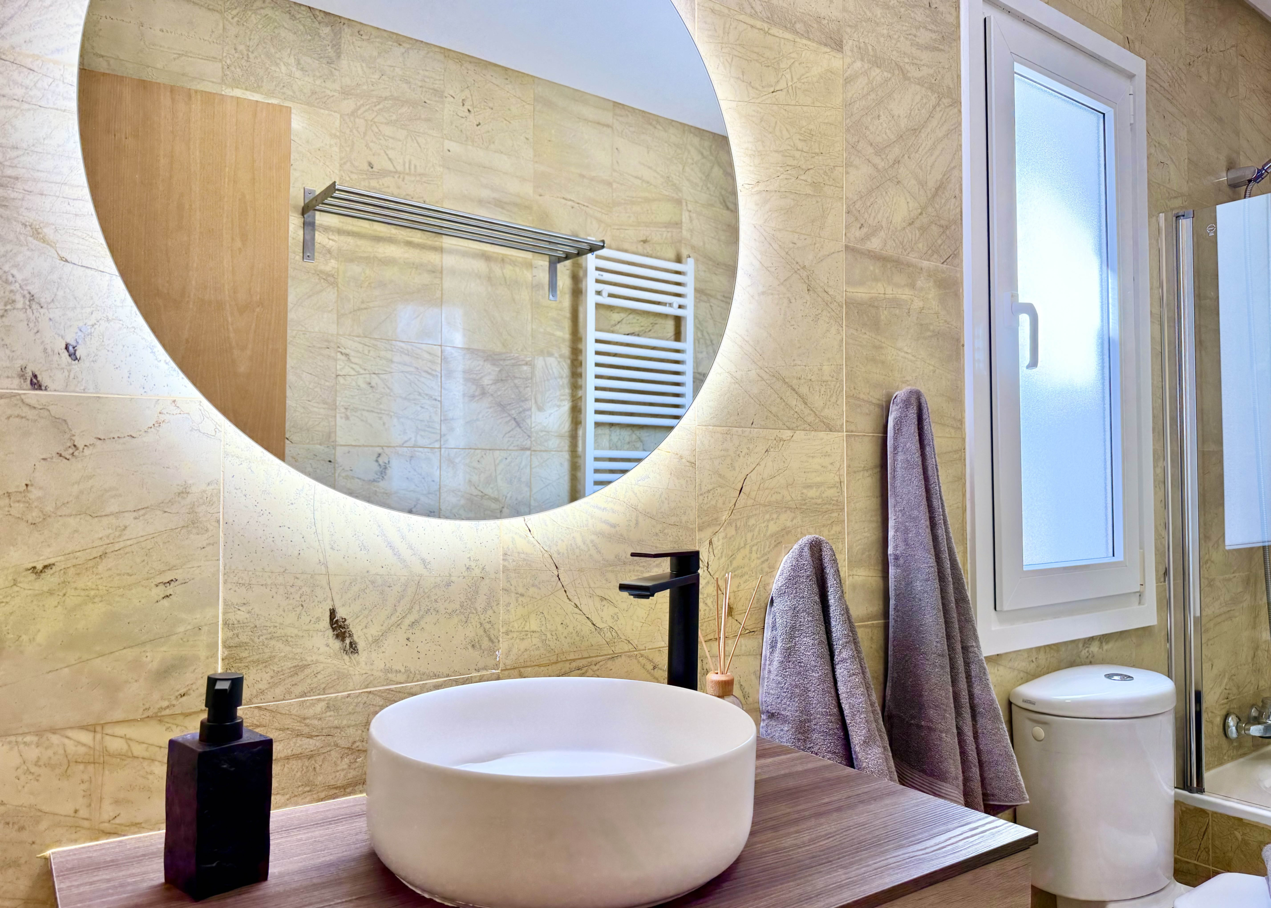 Family bathroom in exclusive 4 bed villa for sale on Mar Menor Golf Resort – Levante Properties