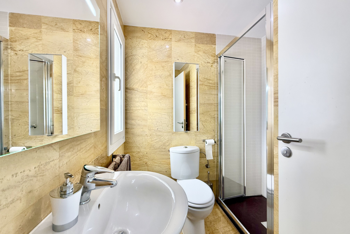 Ground floor shower room in exclusive 4 bed villa on Mar Menor Golf Resort – Levante Properties