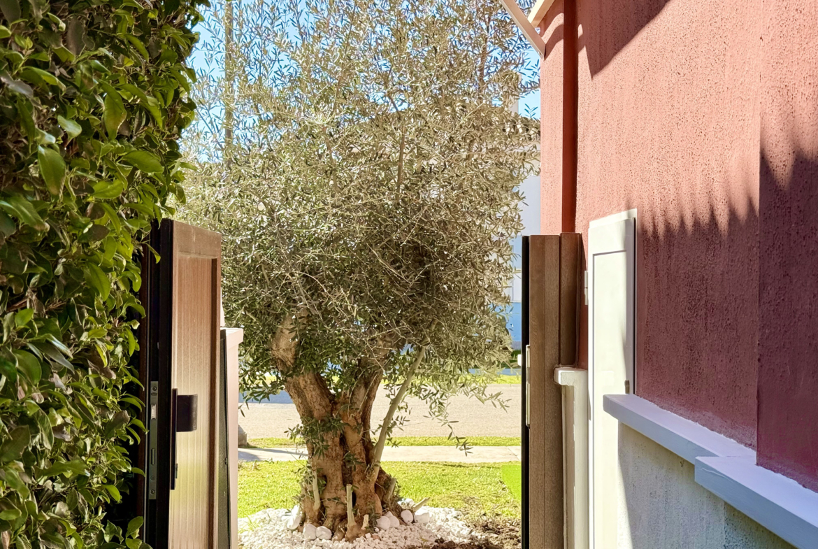 Outside storage room at exclusive 4 bed villa for sale on Mar Menor Golf Resort – Levante Properties