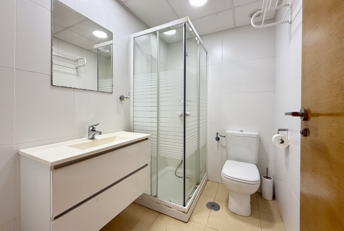 Guest shower room in penthouse at Mar Menor Golf Resort by Levante Properties