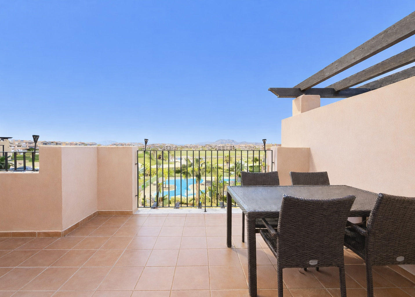 2-Bed Penthouse for Sale on Mar Menor Golf Resort. With lake, pool and golf views, and close to resort's facilities.