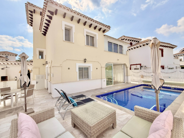 Exclusive Baron Villa For Sale, 3-Bed and fully modernised also Key Ready in Mar Menor Golf Resort. With Levante Properties.