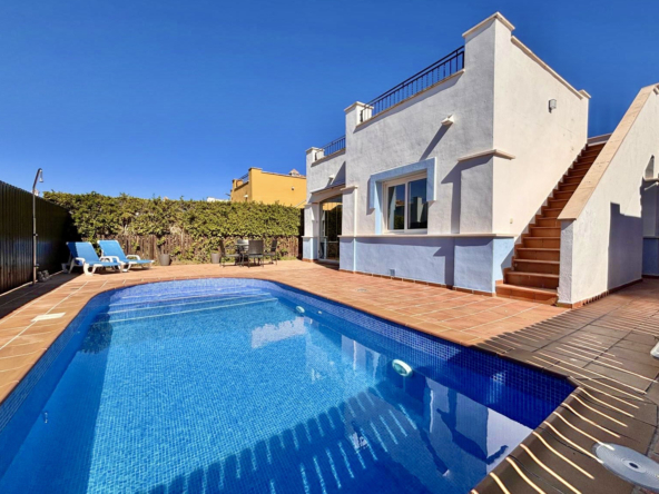 Exclusive Rondella Villa For Sale, 2-Bed and fully modernised, also Key Ready in Mar Menor Golf Resort. With Levante Properties.