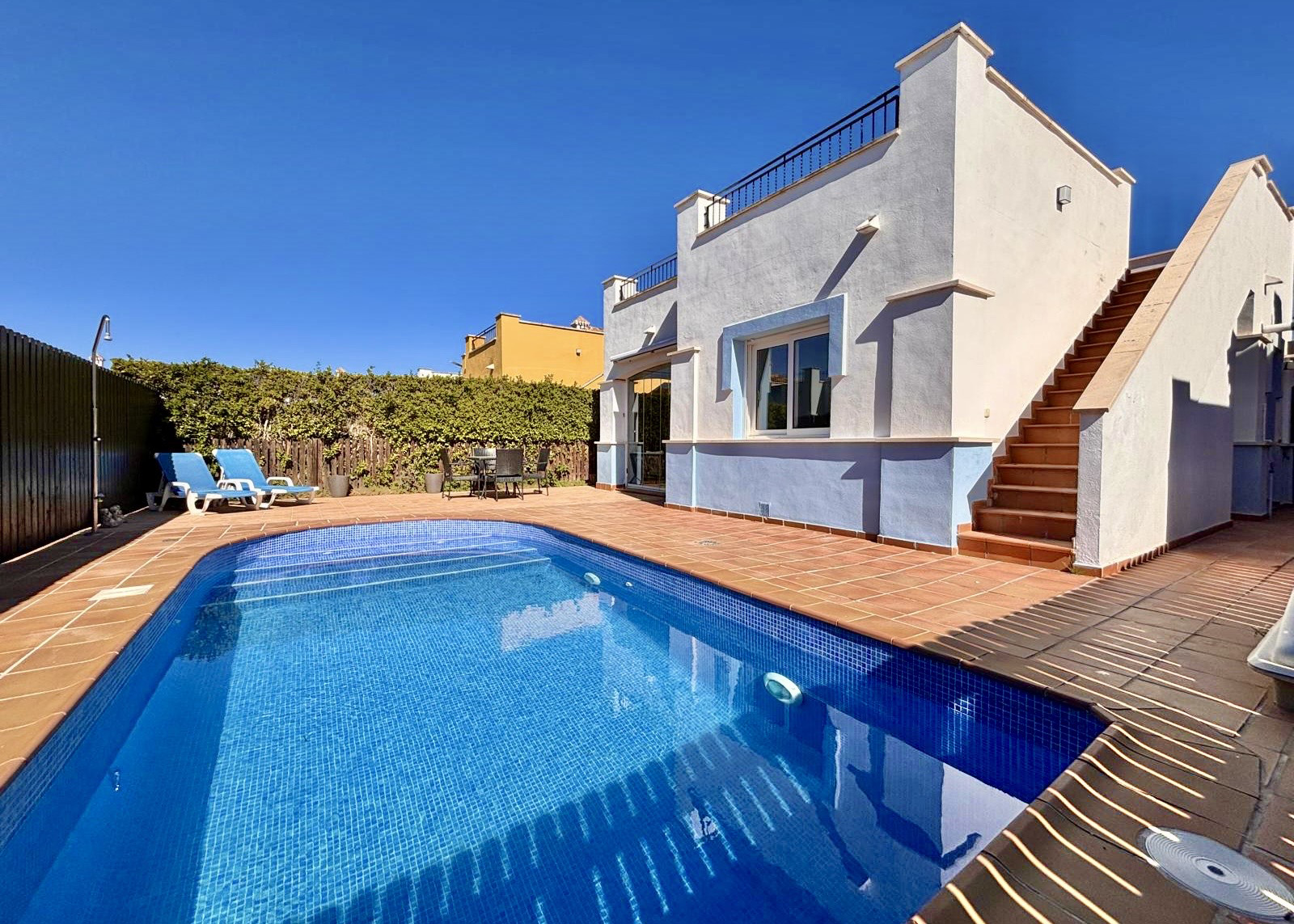 Exclusive Rondella Villa For Sale, 2-Bed and fully modernised, also Key Ready in Mar Menor Golf Resort. With Levante Properties.