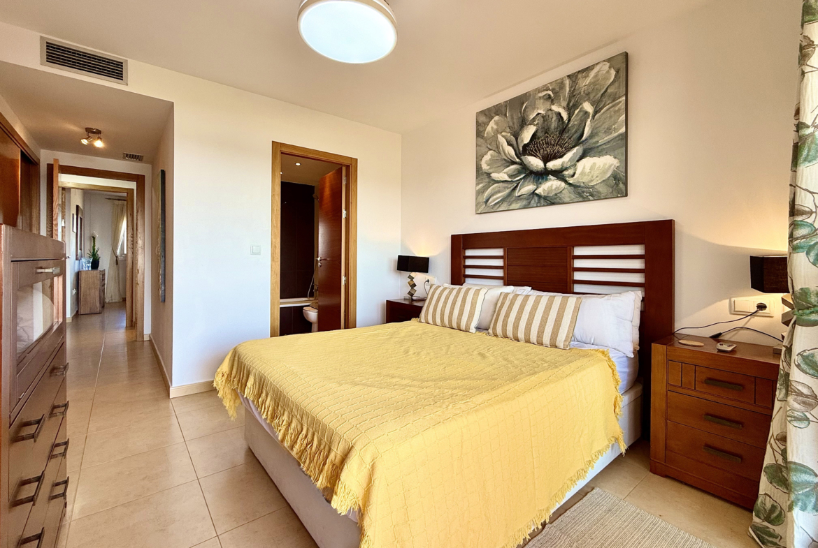 Master bedroom with en suite at Mar Menor Golf Resort Levante Properties
