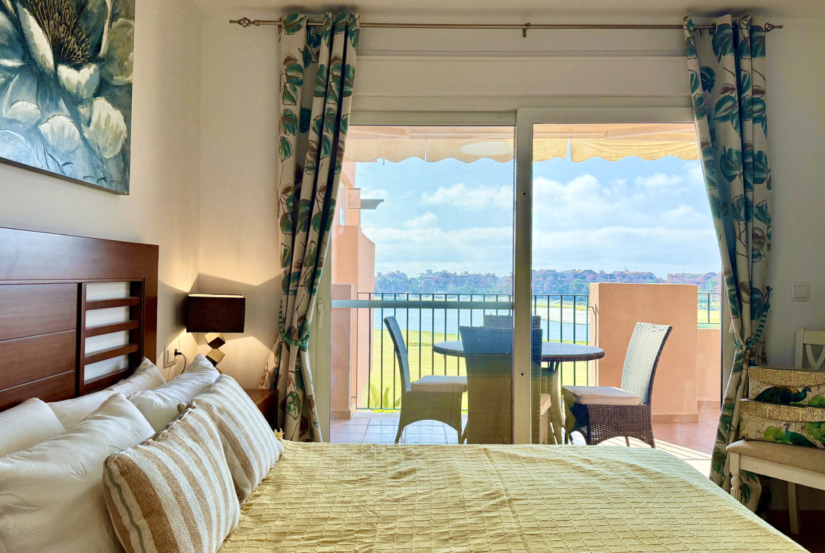 Master bedroom with en suite at Mar Menor Golf Resort Levante Properties