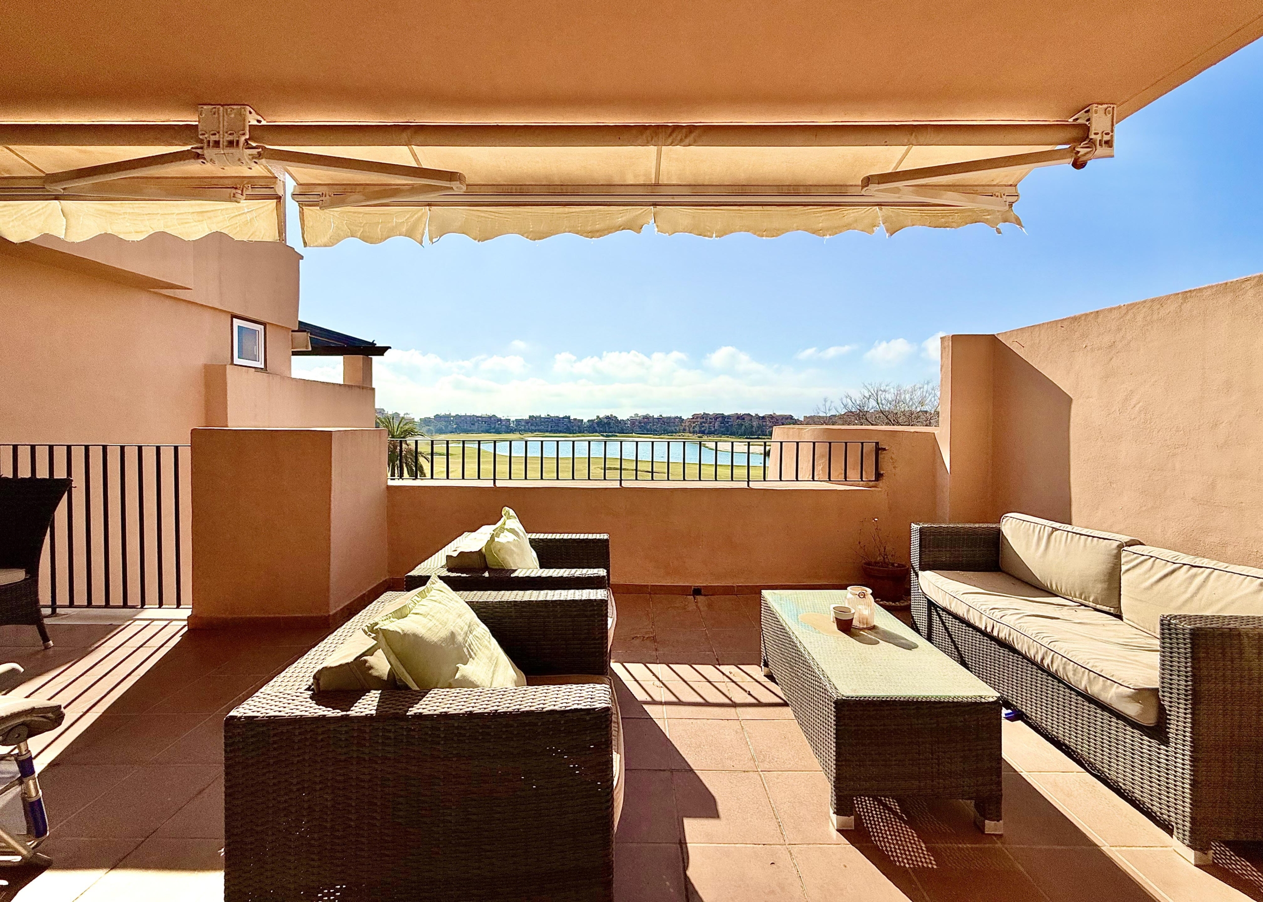 2-Bed Second Floor Apartment for Sale on Mar Menor Golf Resort. With lake and golf views, and close to resort's facilities. Key Ready.