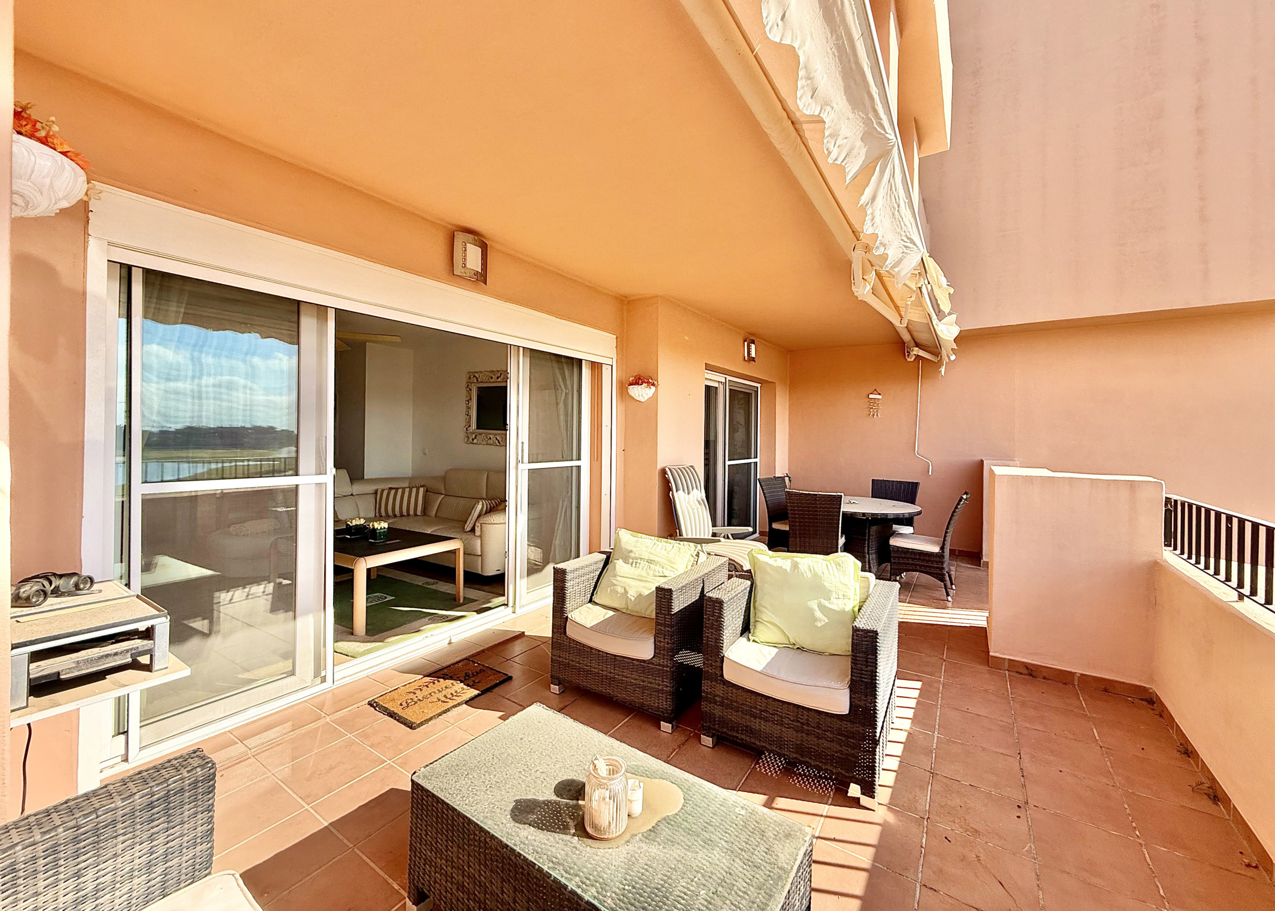 2-Bed Second Floor Apartment for Sale on Mar Menor Golf Resort. With lake and golf views, and close to resort's facilities. Key Ready.