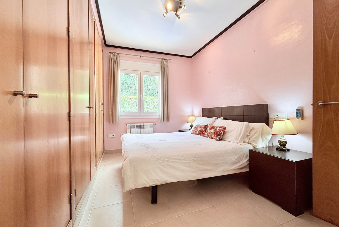 Master bedroom with en suite in Ciervo villa Mar Menor Golf Resort Levante Properties