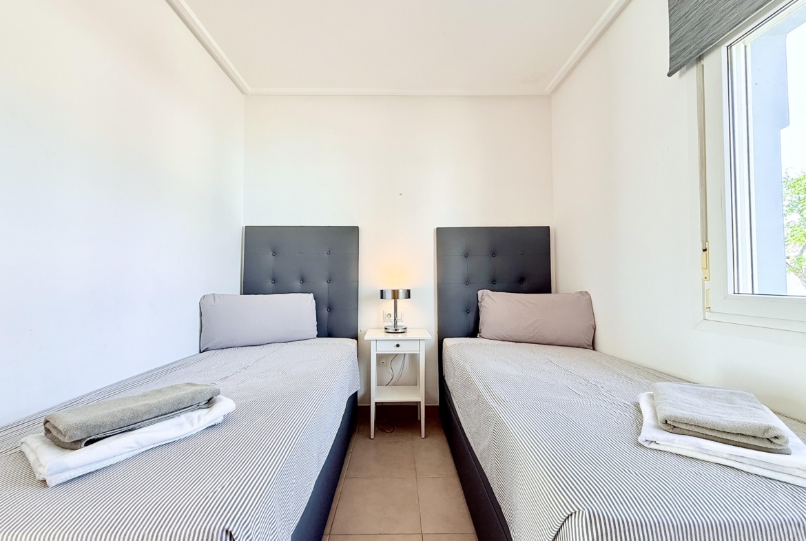 Guest bedroom in Isla Grosa villa on Mar Menor Golf Resort