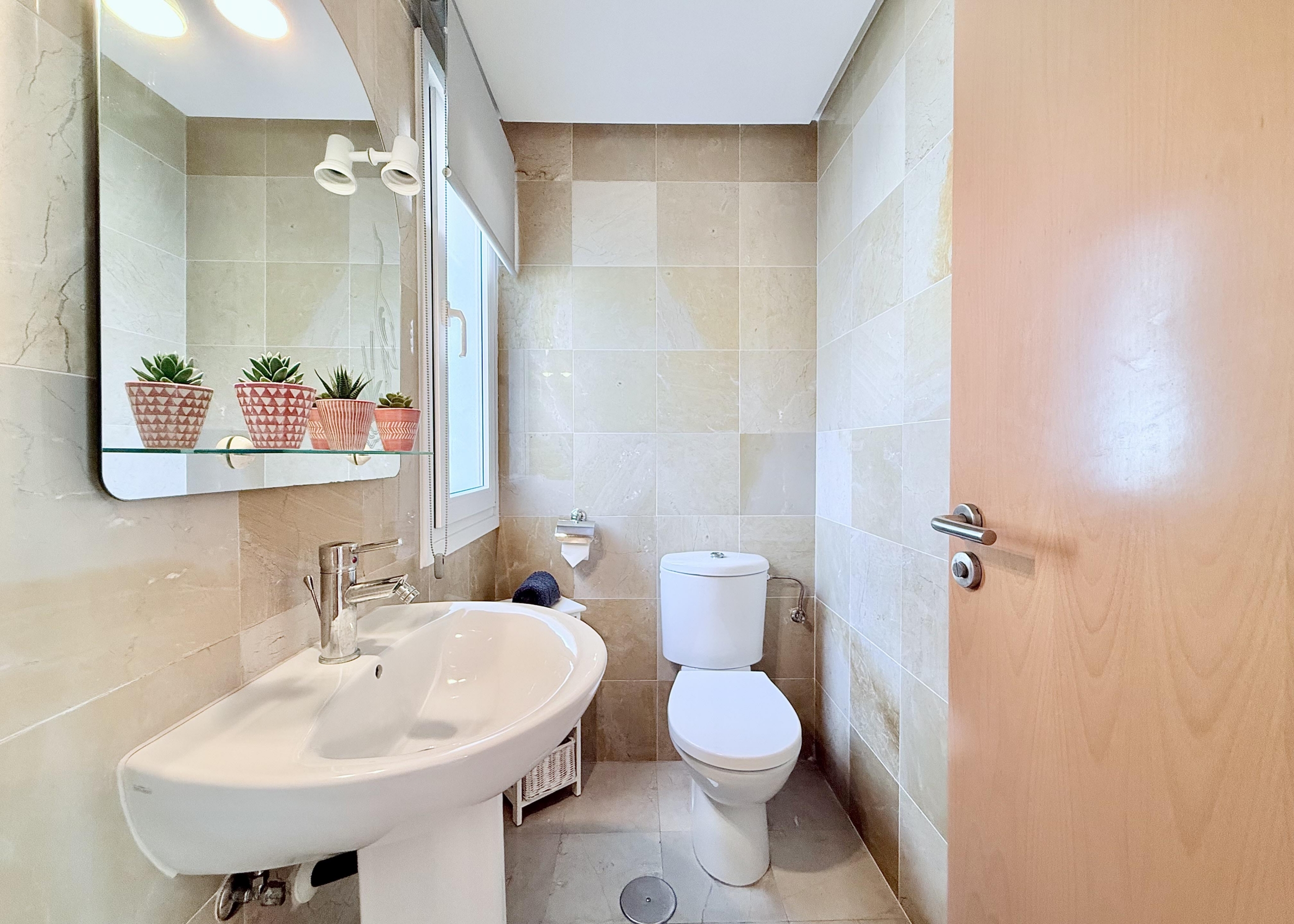 Ground floor guest toilet in Isla Grosa villa on Mar Menor Golf Resort
