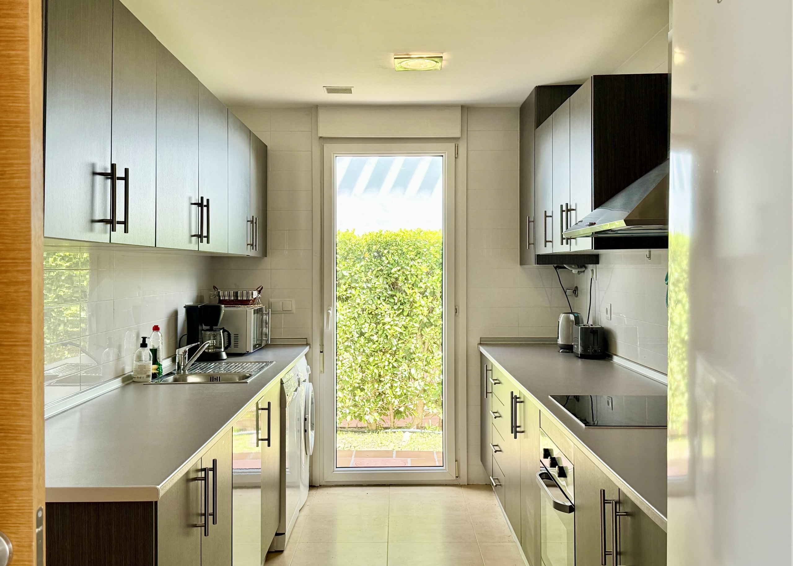 Modern kitchen in Mar Menor Golf Resort villa by Levante Properties