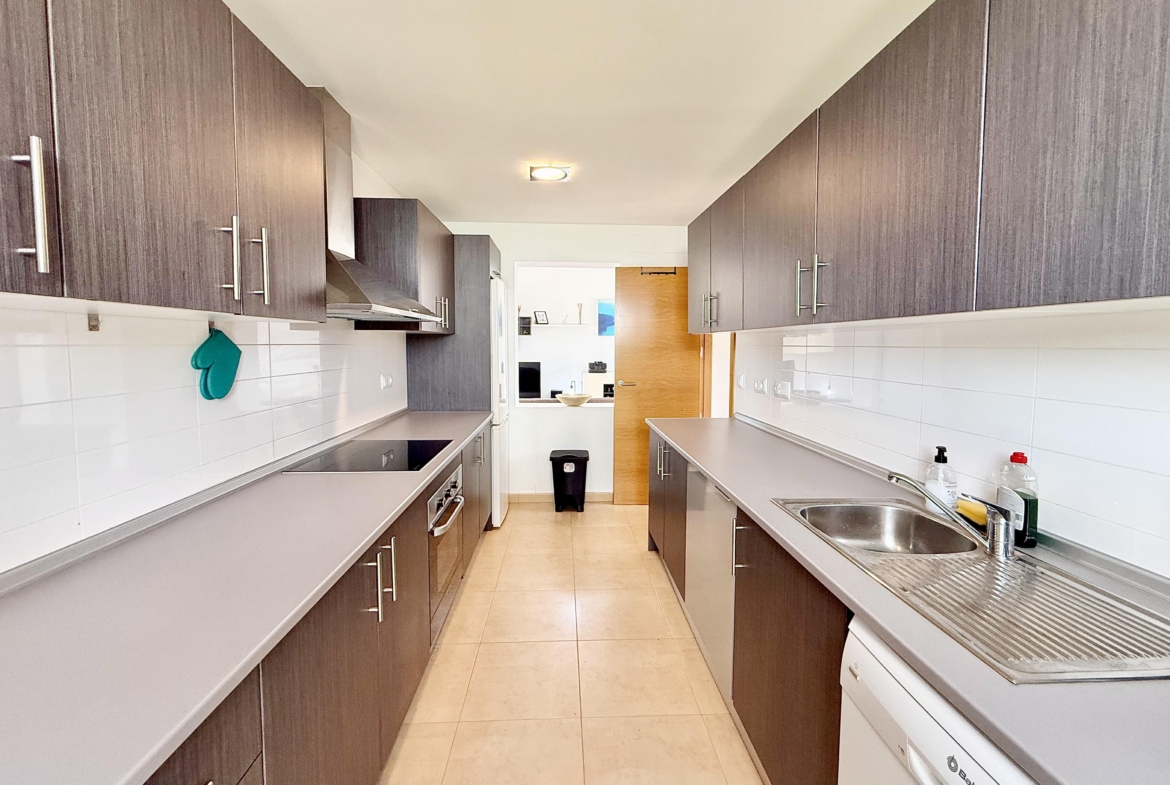 Modern kitchen in Mar Menor Golf Resort villa by Levante Properties