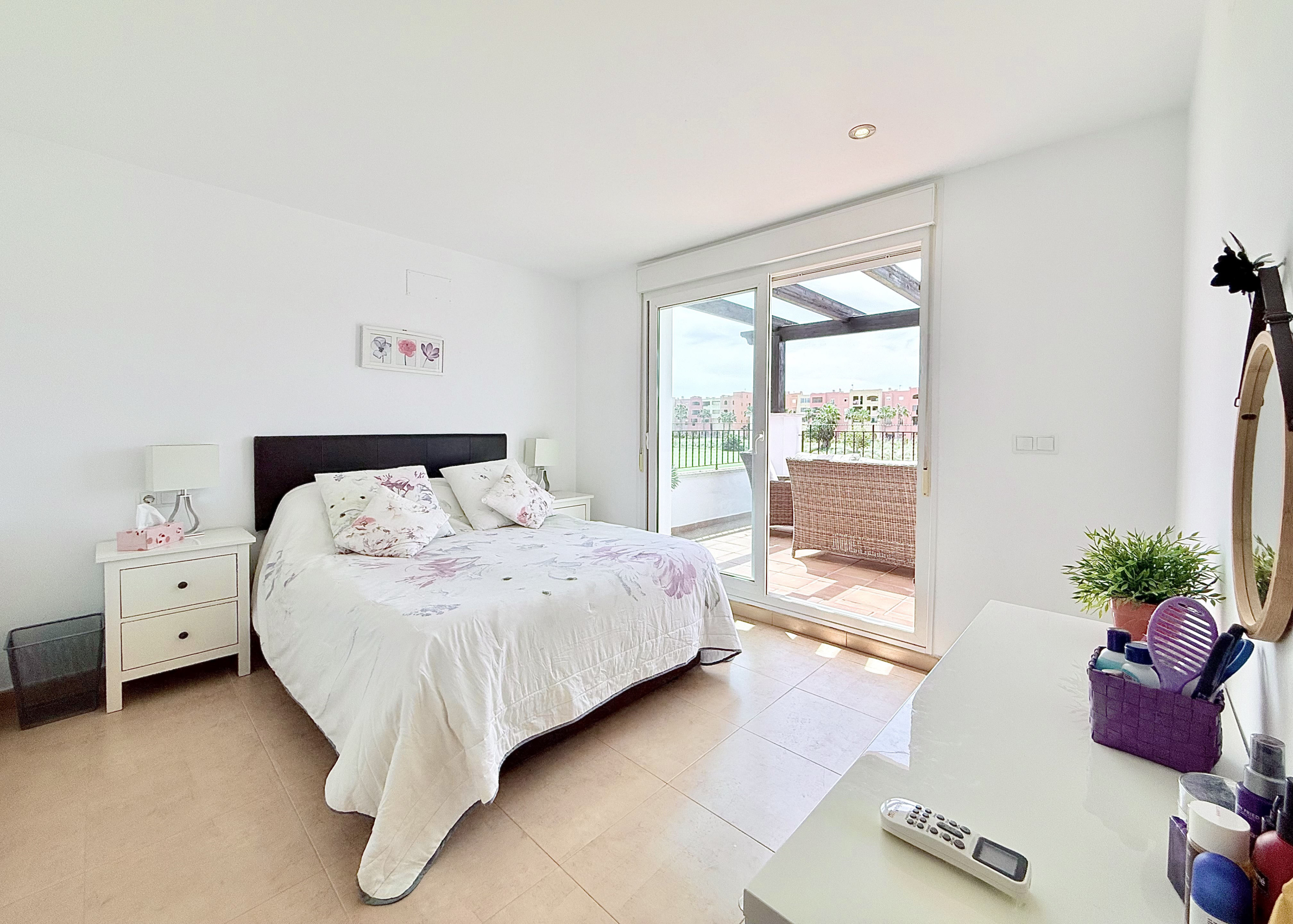 Master bedroom suite in Mar Menor Golf Resort villa