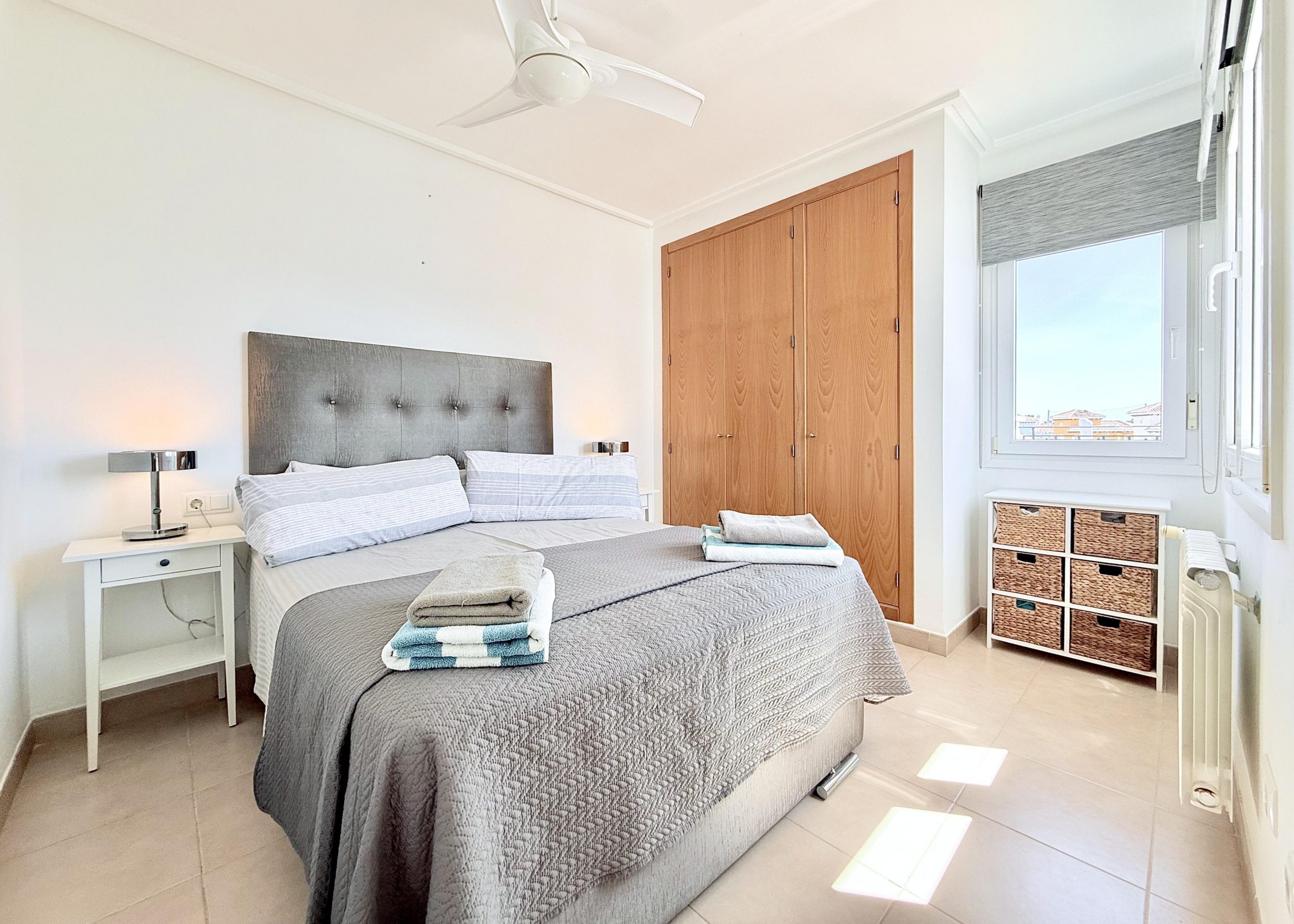 Master bedroom with fitted wardrobes in Isla Grosa villa on Mar Menor Golf Resort