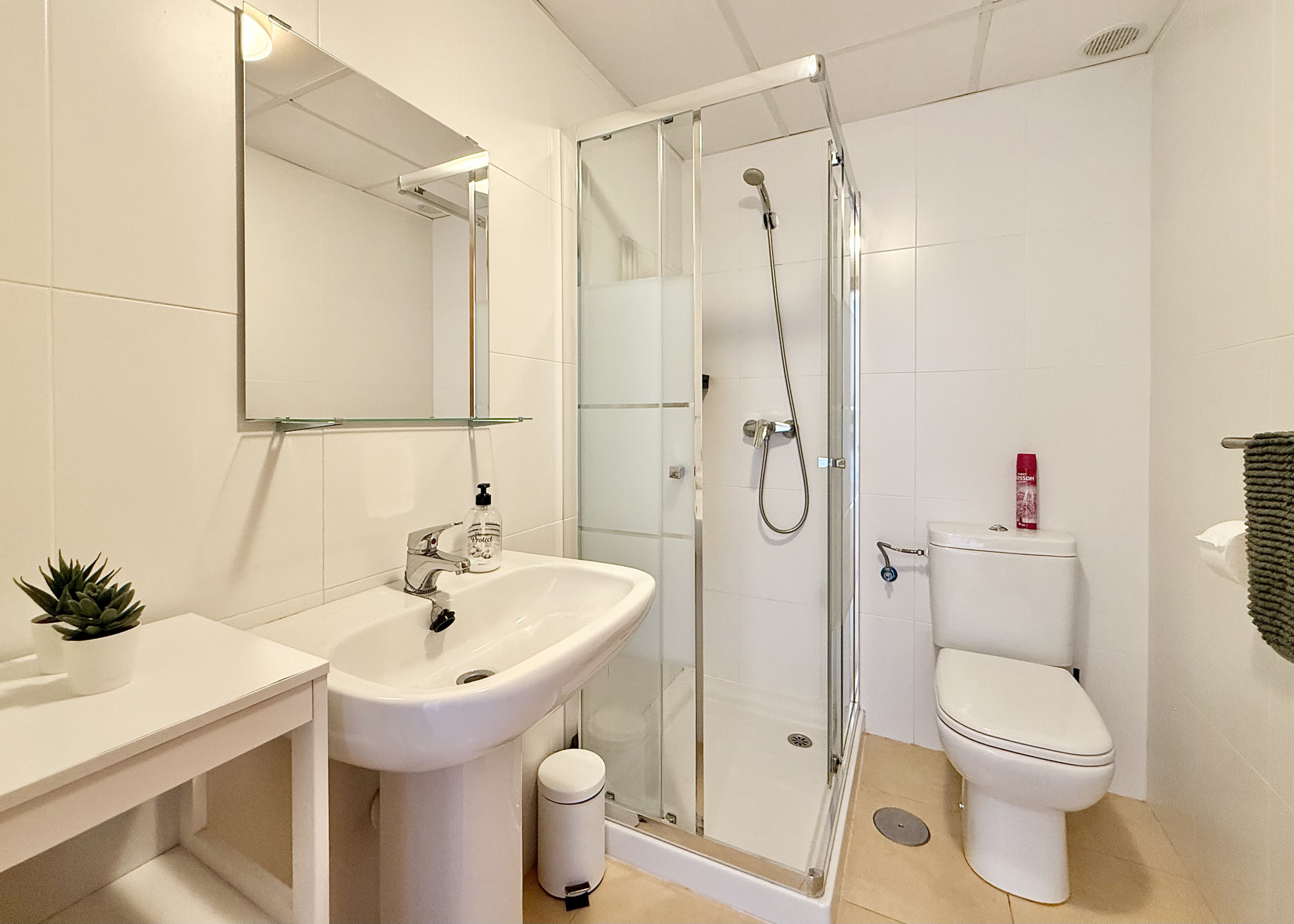 Modern shower room in Mar Menor Golf Resort apartment for sale