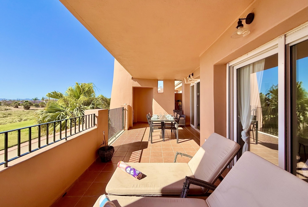 2-Bed First Floor Apartment for Sale on Mar Menor Golf Resort. With lake and golf views, and close to resort's facilities. Key Ready.