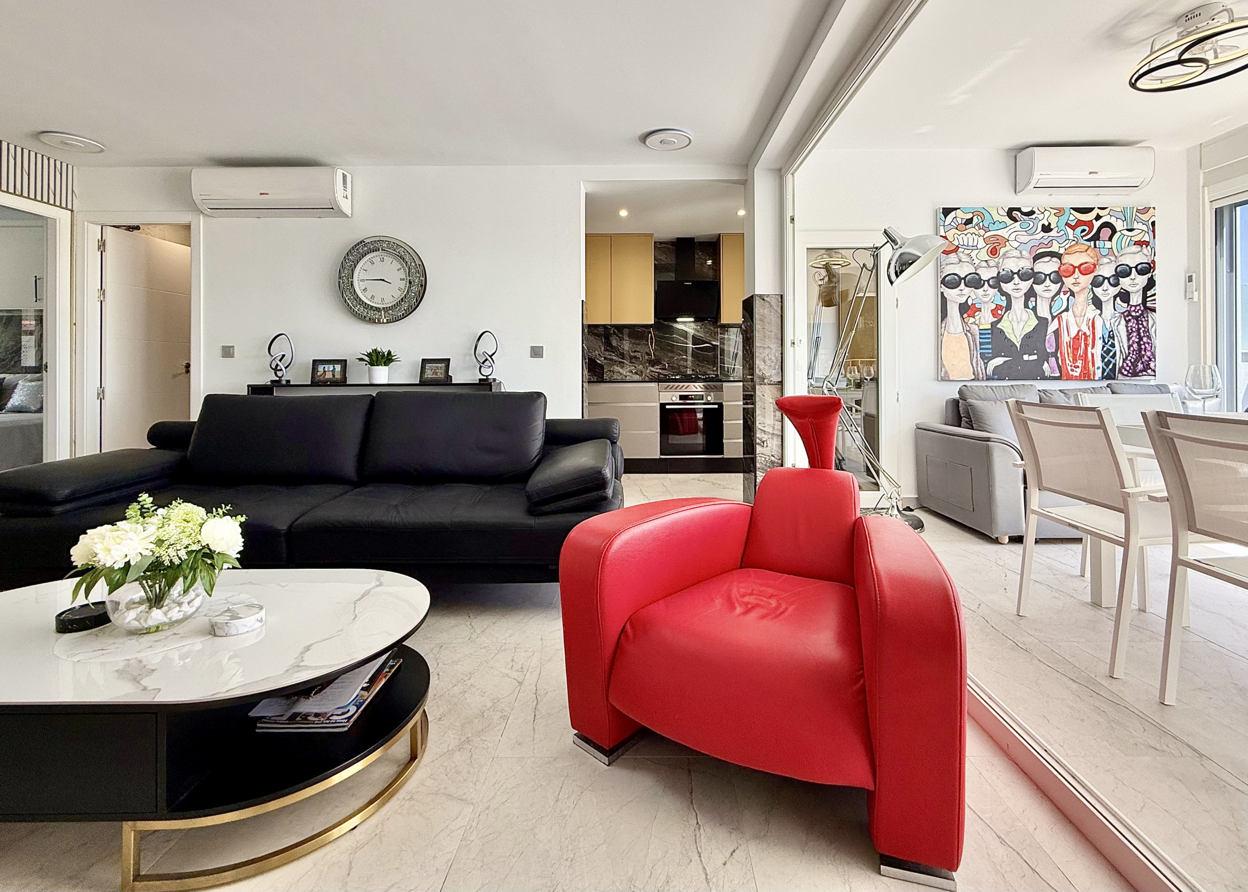 Contemporary living room in luxury Mar Menor Golf Resort villa listed by Cristina Lopez