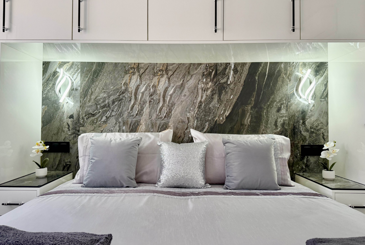 Guest bedroom in luxury Mar Menor Golf Resort villa represented by Levante Properties