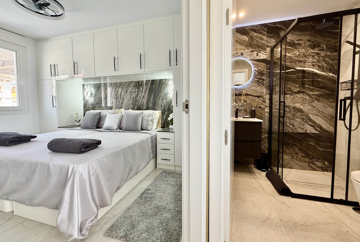 Guest bedroom in luxury Mar Menor Golf Resort villa represented by Levante Properties